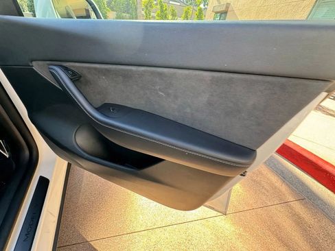 Used 2023 Tesla Model Y Long Range image 26