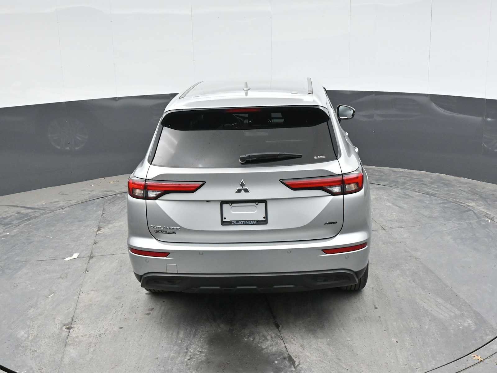 Used 2024 Mitsubishi Outlander ES AWD/4WD image 37
