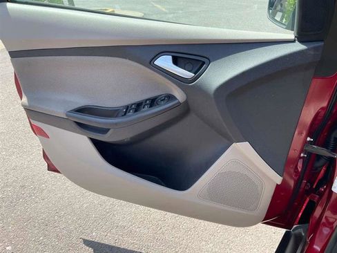 Used 2014 Ford Focus SE image 87