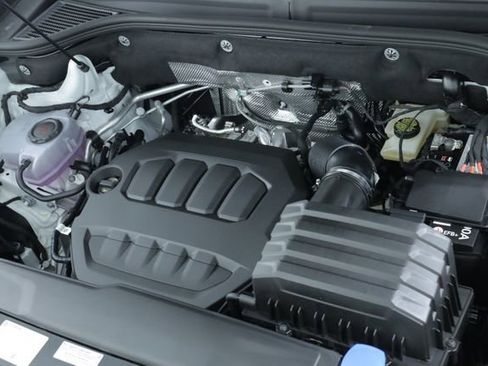 New 2026 Volkswagen Atlas SE FWD image 9