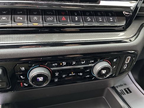 Used 2025 Chevrolet Silverado 1500 ZR2 w/ Technology Package image 17