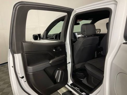 Used 2024 GMC Canyon Elevation w/ Convenience Package RWD image 33