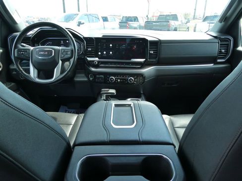 Used 2022 GMC Sierra 1500 SLT w/ SLT Premium Package image 21