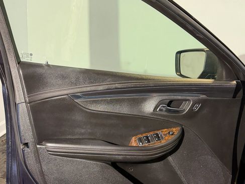 Used 2014 Chevrolet Impala LT FWD image 11