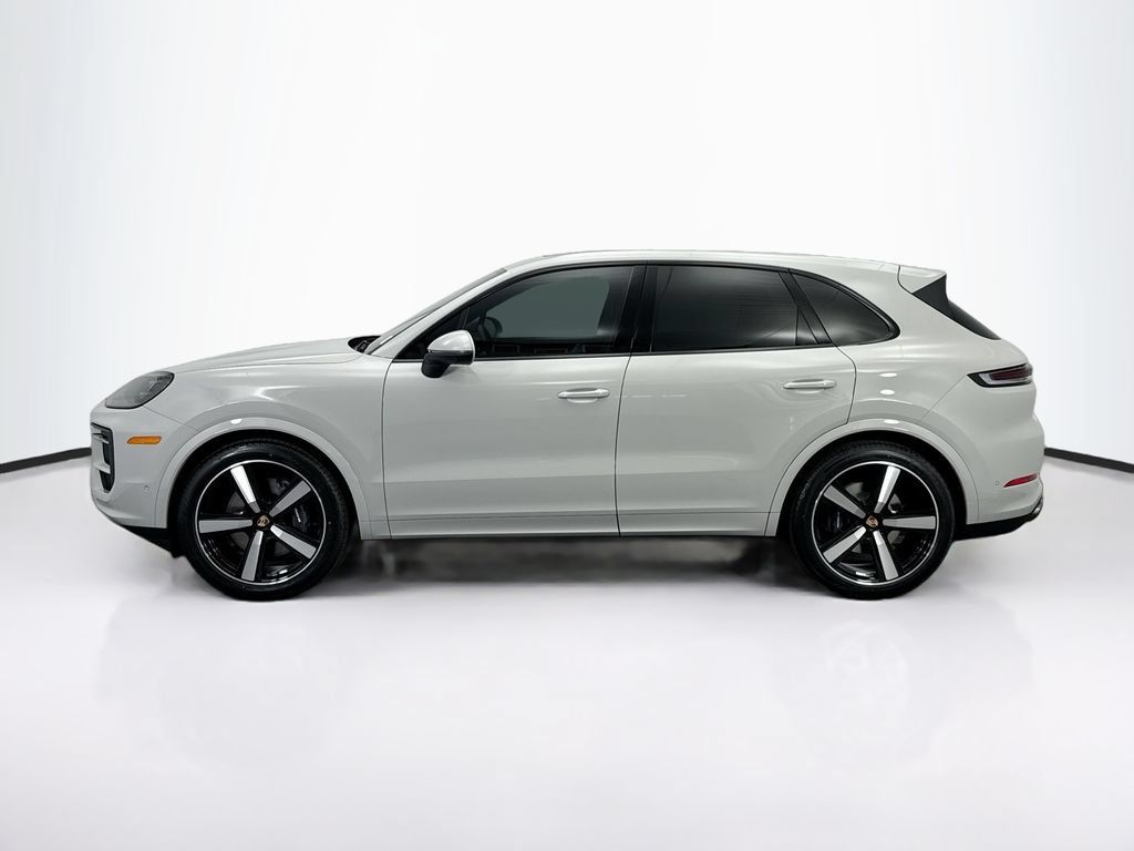 Used 2026 Porsche Cayenne AWD/4WD image 2