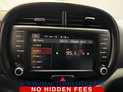 Used 2025 Kia Soul LX image 22