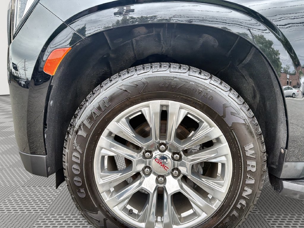 Used 2024 GMC Yukon Denali AWD/4WD image 19