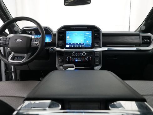 Used 2025 Ford F150 Lariat w/ Equipment Group 501A Mid AWD/4WD image 5