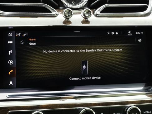 Used 2024 Bentley Bentayga AWD/4WD image 37