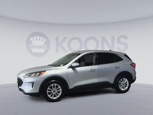 Used 2020 Ford Escape SE image 7