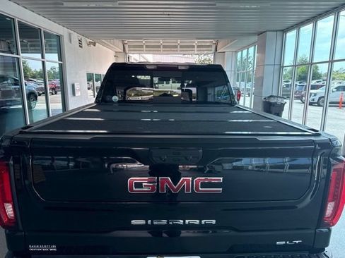 Used 2024 GMC Sierra 1500 SLT w/ SLT Premium Plus Package AWD/4WD image 8