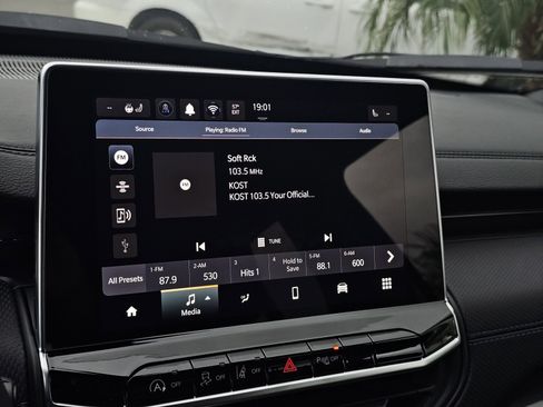 New 2026 Jeep Compass Limited image 12