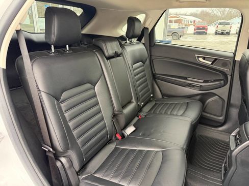 Used 2022 Ford Edge SEL w/ Convenience Package image 16