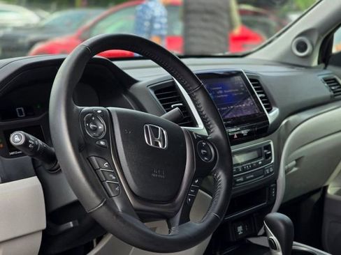 Used 2017 Honda Ridgeline RTL-T image 11