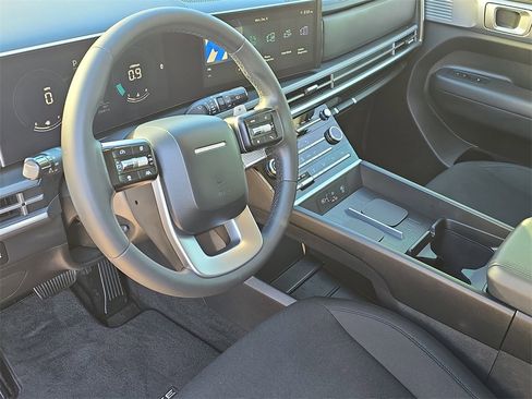 Used 2024 Hyundai Santa Fe SE image 17
