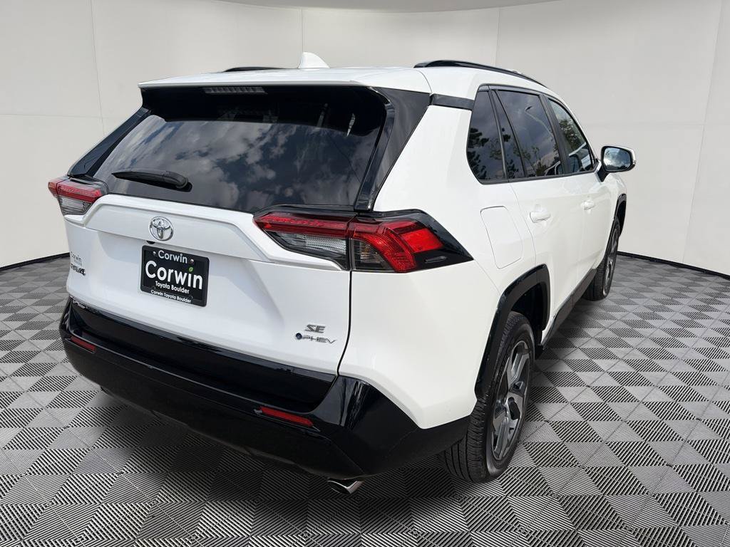 Used 2025 Toyota RAV4 SE AWD/4WD image 9