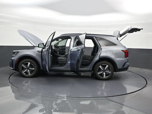Used 2023 Kia Sorento S FWD image 35