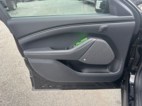 New 2026 Ford Mustang Mach-E Premium image 39