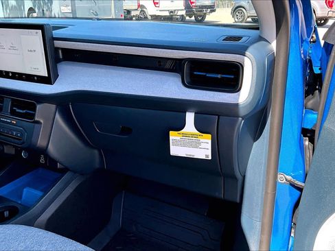 Certified 2025 Ford Maverick XLT image 19