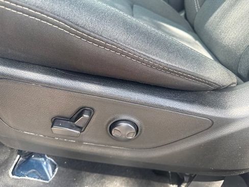 Used 2023 RAM 1500 Big Horn AWD/4WD image 11