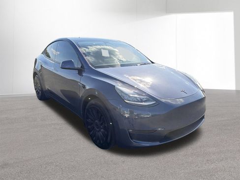 Used 2021 Tesla Model Y Long Range AWD/4WD image 2