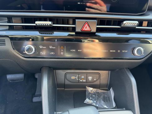 New 2026 Kia Sportage SX image 27