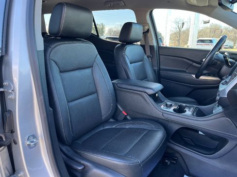 Used 2020 GMC Acadia SLT image 18