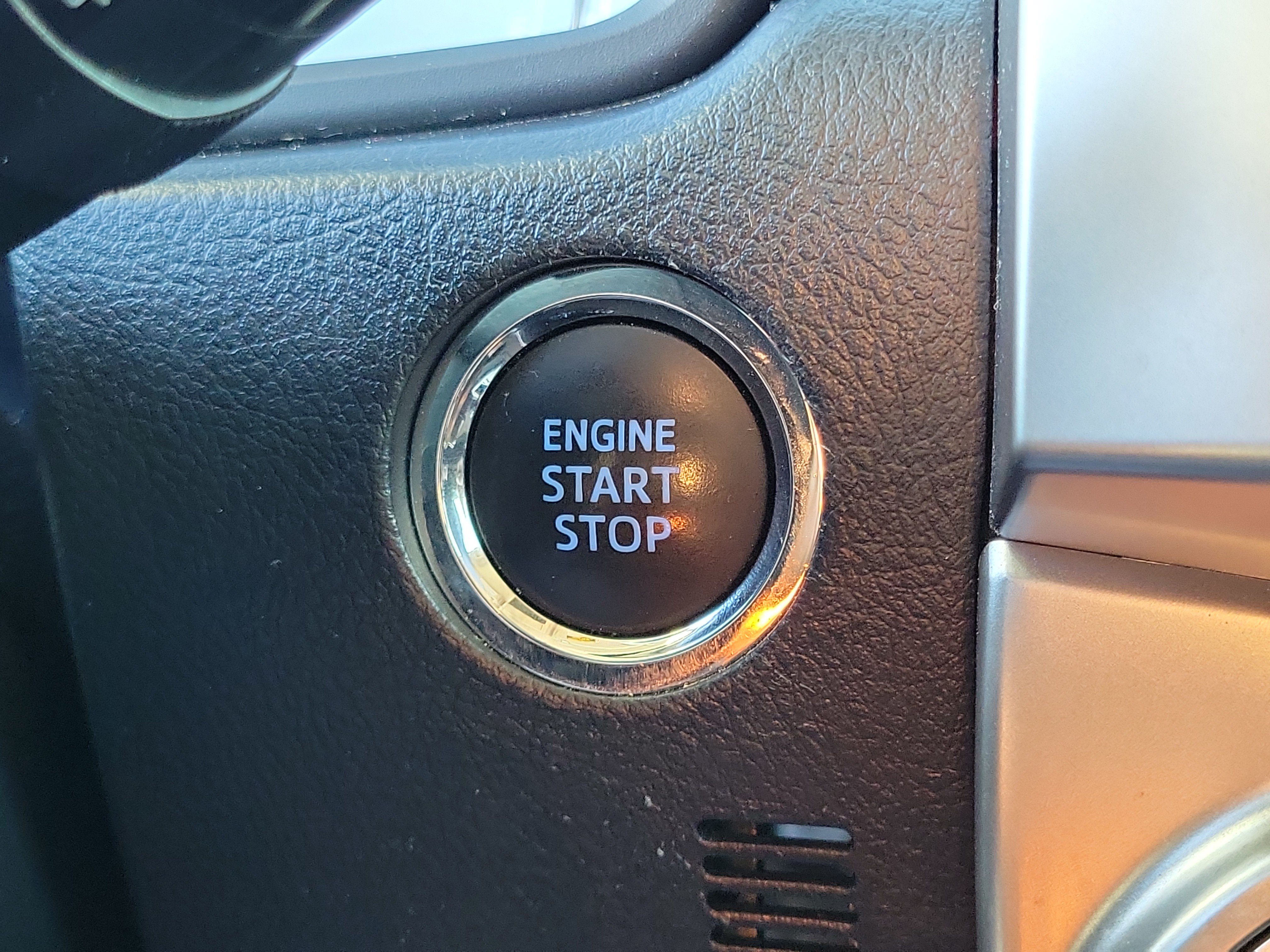 Used 2024 Toyota 4Runner SR5 AWD/4WD image 28