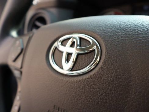 Used 2023 Toyota Tacoma SR image 21