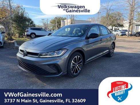 Certified 2025 Volkswagen Jetta Sport image 3