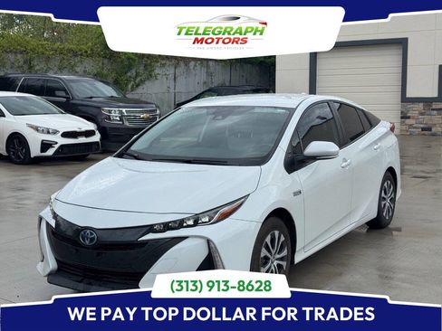 Used 2022 Toyota Prius Prime XLE FWD image 1
