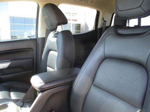 Used 2018 Chevrolet Colorado ZR2 image 33