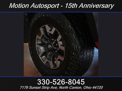 Used 2017 Toyota Tacoma TRD Off-Road w/ Premium & Technology Package image 53