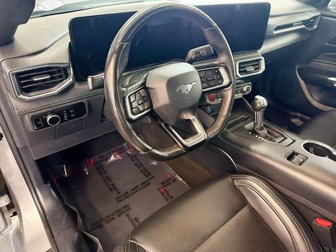 Used 2024 Ford Mustang Premium image 9