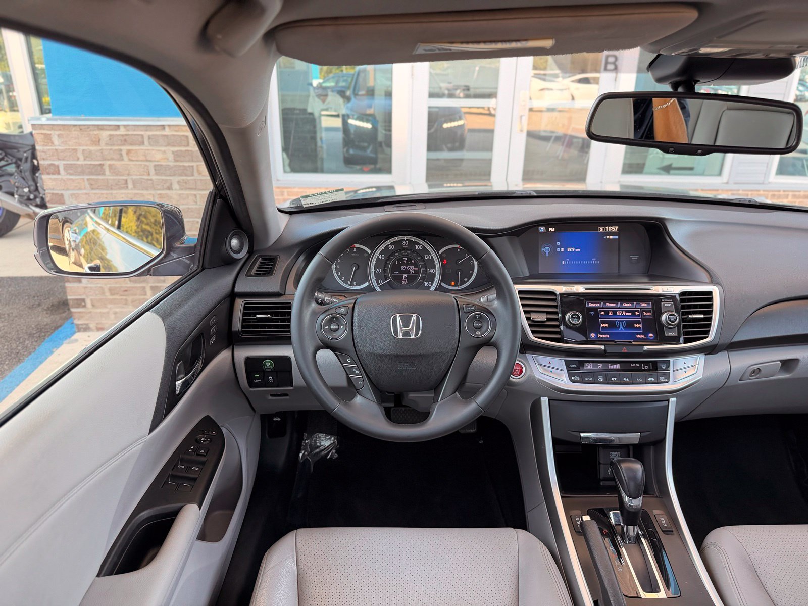Used 2015 Honda Accord EX-L image 31