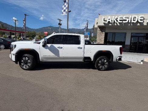 Used 2025 GMC Sierra 2500 Denali w/ Denali Reserve Package AWD/4WD image 5