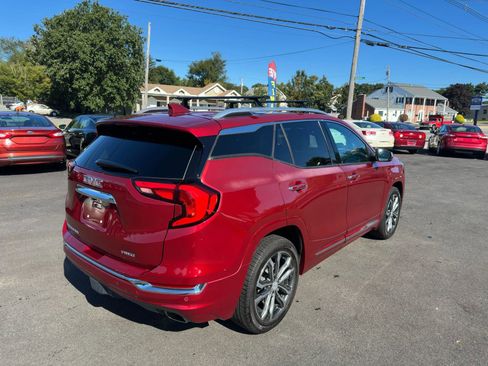 Used 2019 GMC Terrain Denali w/ Advanced Safety Package image 8