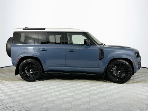 Certified 2024 Land Rover Defender 110 SE AWD/4WD image 4