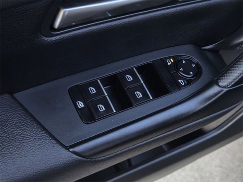 Certified 2025 MAZDA CX-50 2.5 Hybrid w/ Preferred Pkg image 11