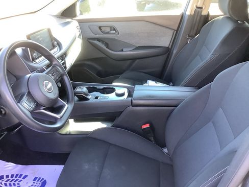 Used 2023 Nissan Rogue S image 11