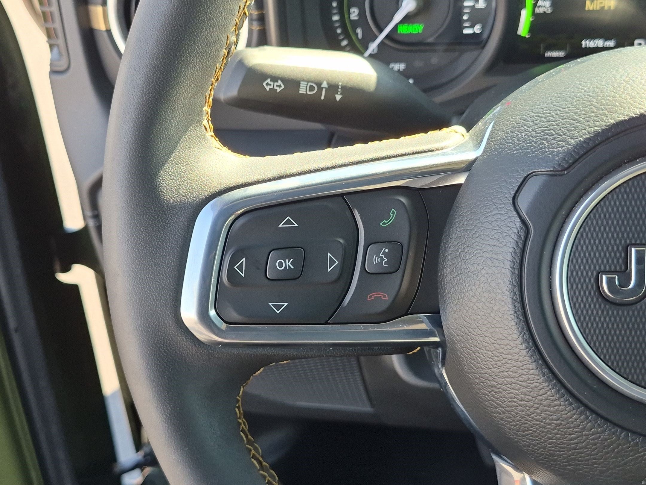 Used 2024 Jeep Wrangler Unlimited Sahara w/ Safety Group AWD/4WD image 19