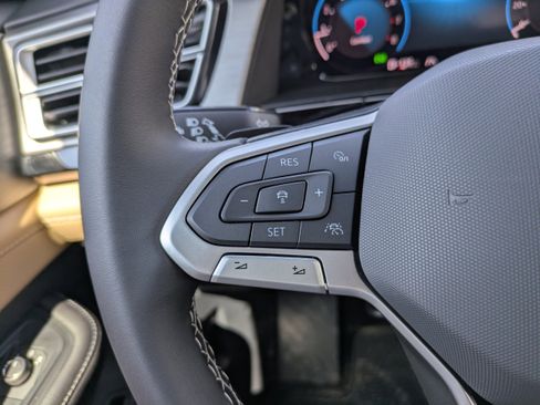 New 2026 Volkswagen Atlas Cross Sport SE FWD image 28