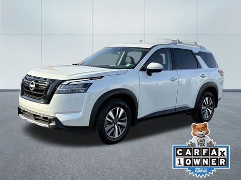 Used 2023 Nissan Pathfinder SL w/ Lighting Package (N92) image 5