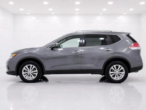 Used 2015 Nissan Rogue SV w/ SV Moonroof Package AWD/4WD image 2