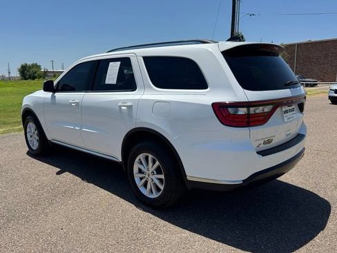 Used 2024 Dodge Durango SXT w/ 3rd Row Seating Group AWD/4WD image 4