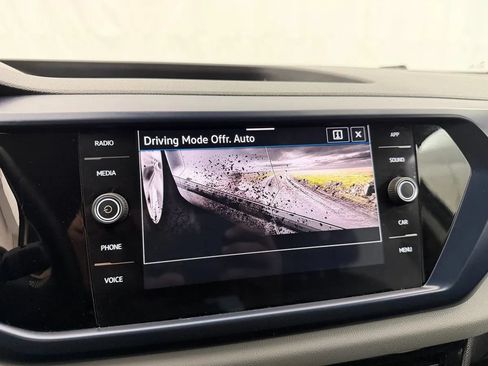 Used 2023 Volkswagen Taos SE AWD/4WD image 30