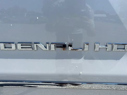 Used 2018 GMC Sierra 3500 Denali w/ Duramax Plus Package AWD/4WD image 16