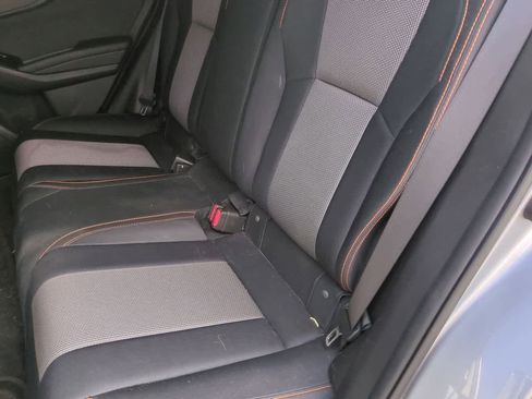 Used 2021 Subaru Crosstrek 2.0i Premium w/ Moonroof Package image 19