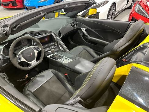 Used 2018 Chevrolet Corvette Grand Sport RWD image 12