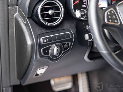 Used 2019 Mercedes-Benz GLC 300 4MATIC w/ Multimedia Package image 22